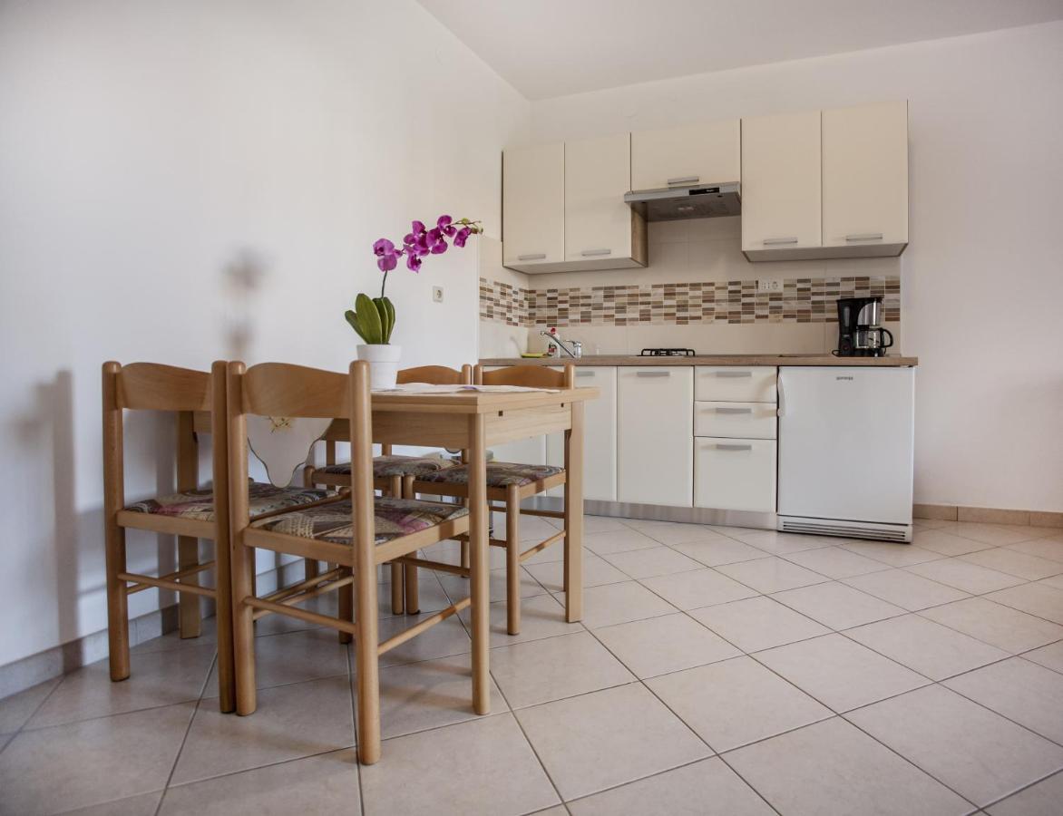Apartments Zaharija Rovinj Rom bilde